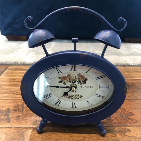 Cute Retro Navy Blue Clock With Flowers - Picture 3 of 9
